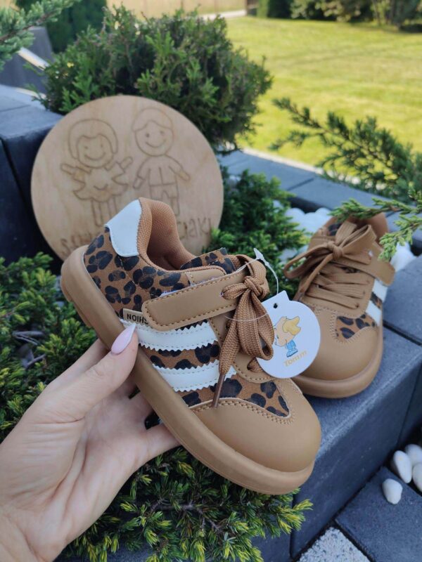 2026/08/1000000176.jpg Adidaski na rzep w panterkę