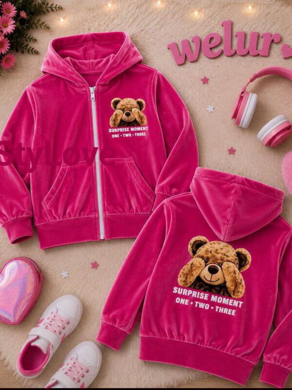 Bluza welurowa z kapturem z motywem misia