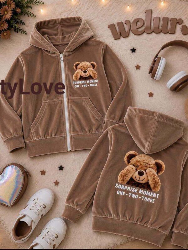 Bluza welurowa z kapturem z motywem misia