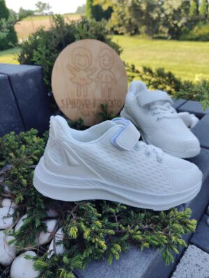 Leciutkie adidaski na rzep
