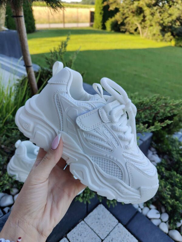 2026/08/1000001405-1.jpg Sneakersy na rzep