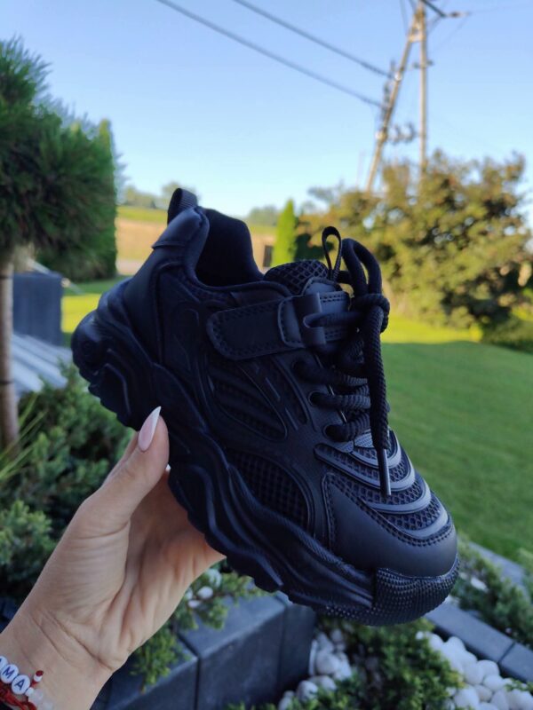 2026/08/1000001407.jpg Sneakersy na rzep