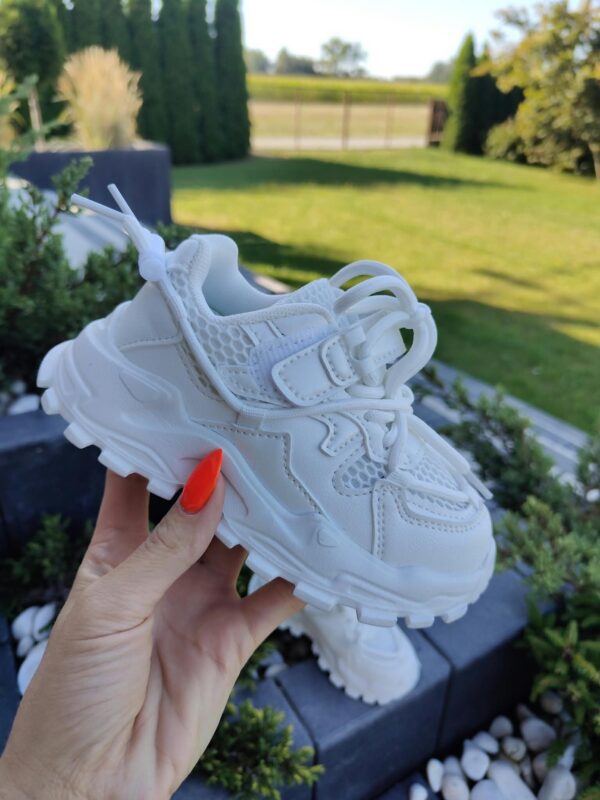 2026/08/1000005983.jpg Leciutkie sneakersy