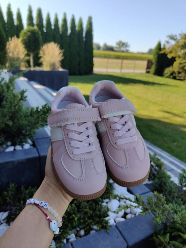 2026/08/1000005997.jpg Adidaski na rzep