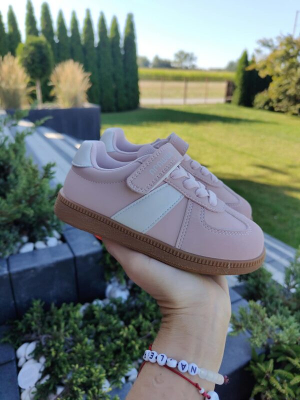 2026/08/1000005998.jpg Adidaski na rzep